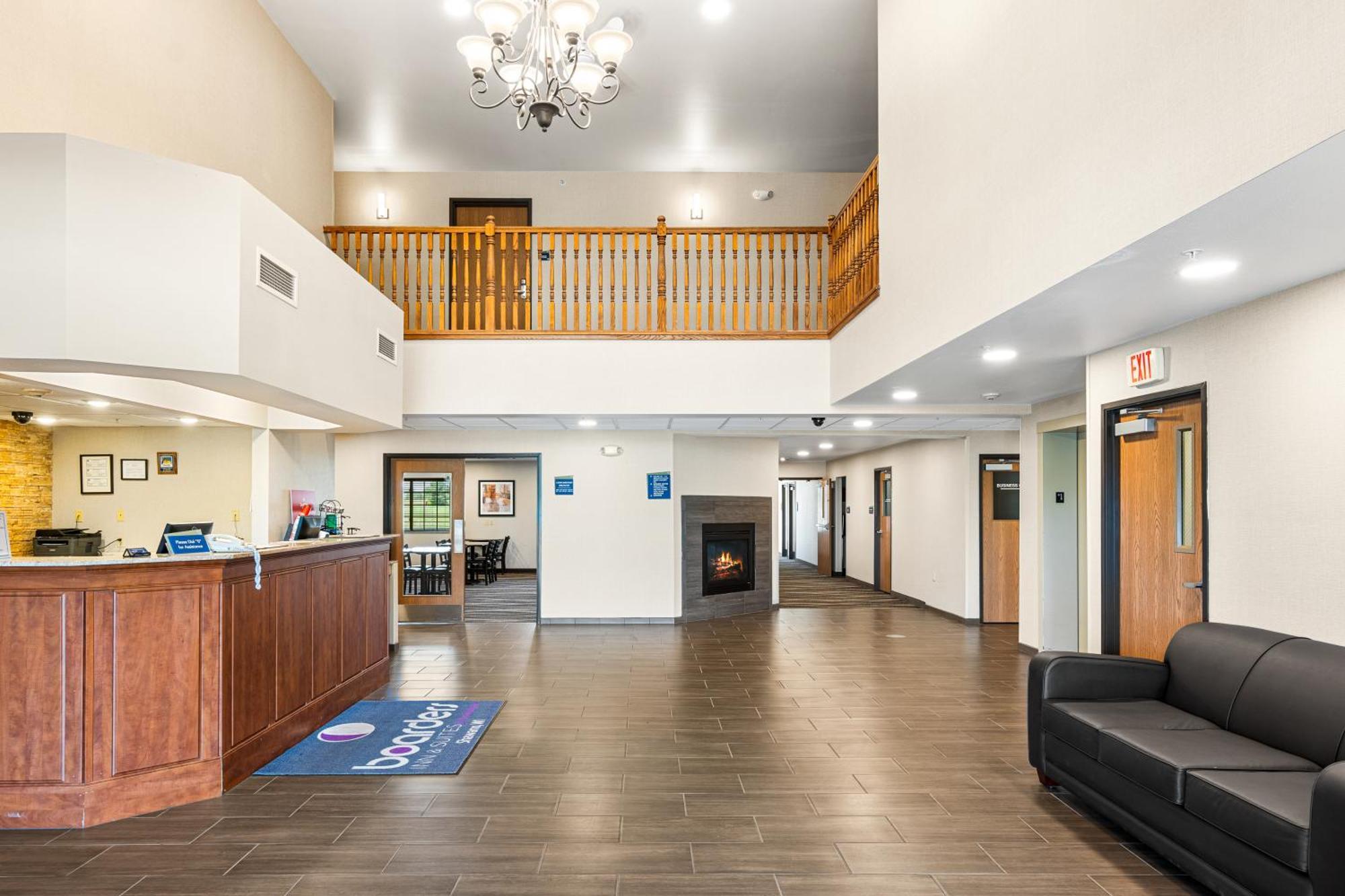 Boarders Inn & Suites By Cobblestone Hotels - Shawano Exterior foto