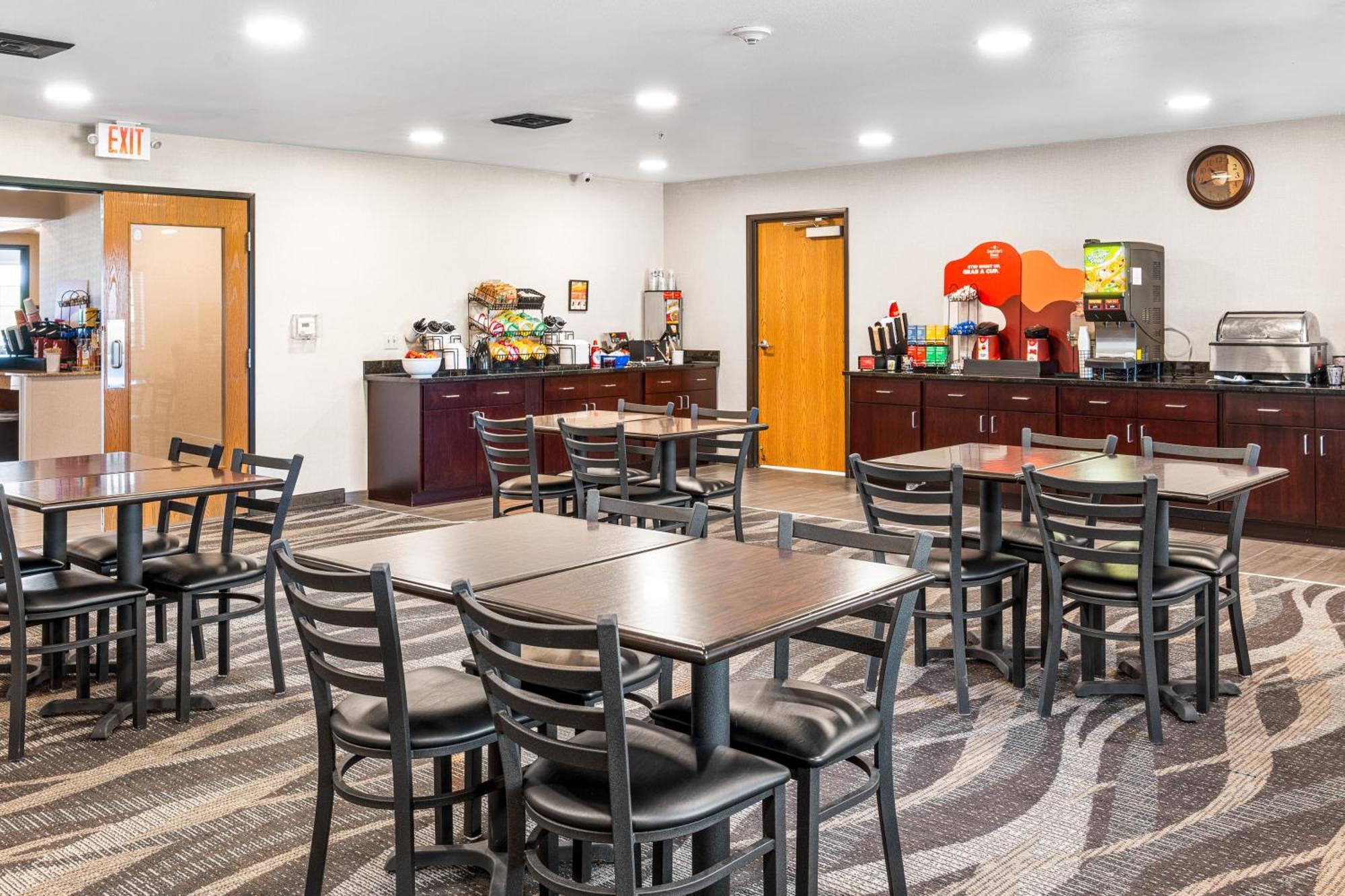 Boarders Inn & Suites By Cobblestone Hotels - Shawano Exterior foto